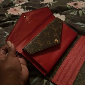 Louis Vuitton brand new leather wallet photos included
